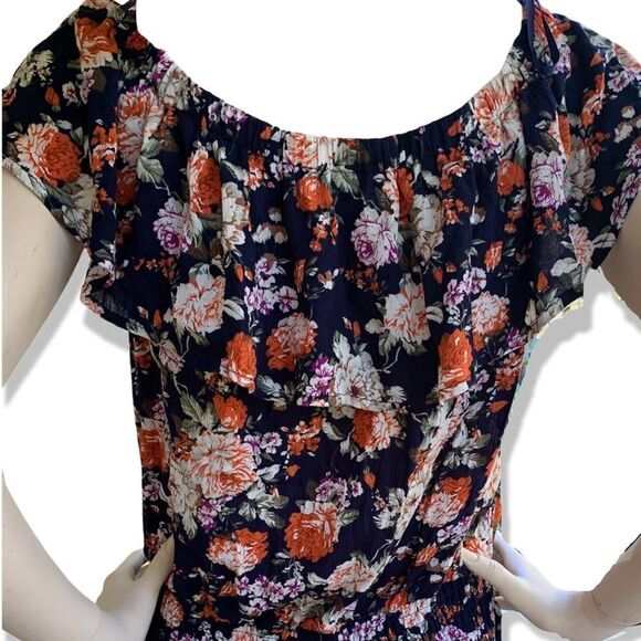 Easel Los Angeles cropped wide leg floral crepe ruffle jumpsuit M - Picture 3 of 7